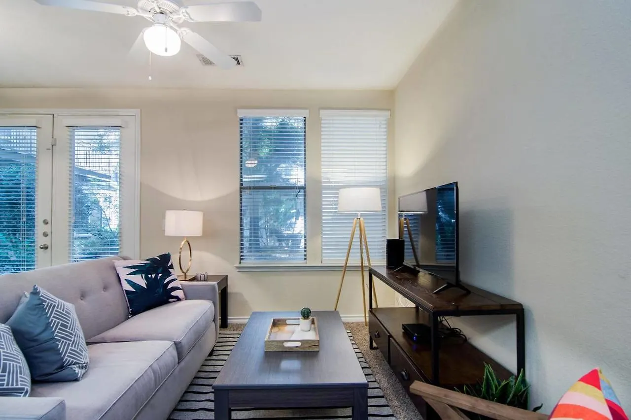 Heart Of Downtown Memphis! Sleeps 6! Apartment United States