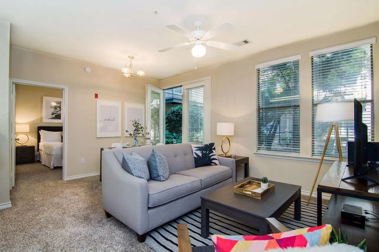 Heart Of Downtown Memphis! Sleeps 6! Apartment