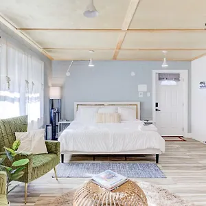 The Moose #6 - Modern Luxe With Free Parking & King Bed Appartement